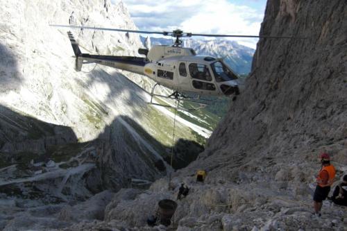 Getto con elicottero Rifugio Re Alberto